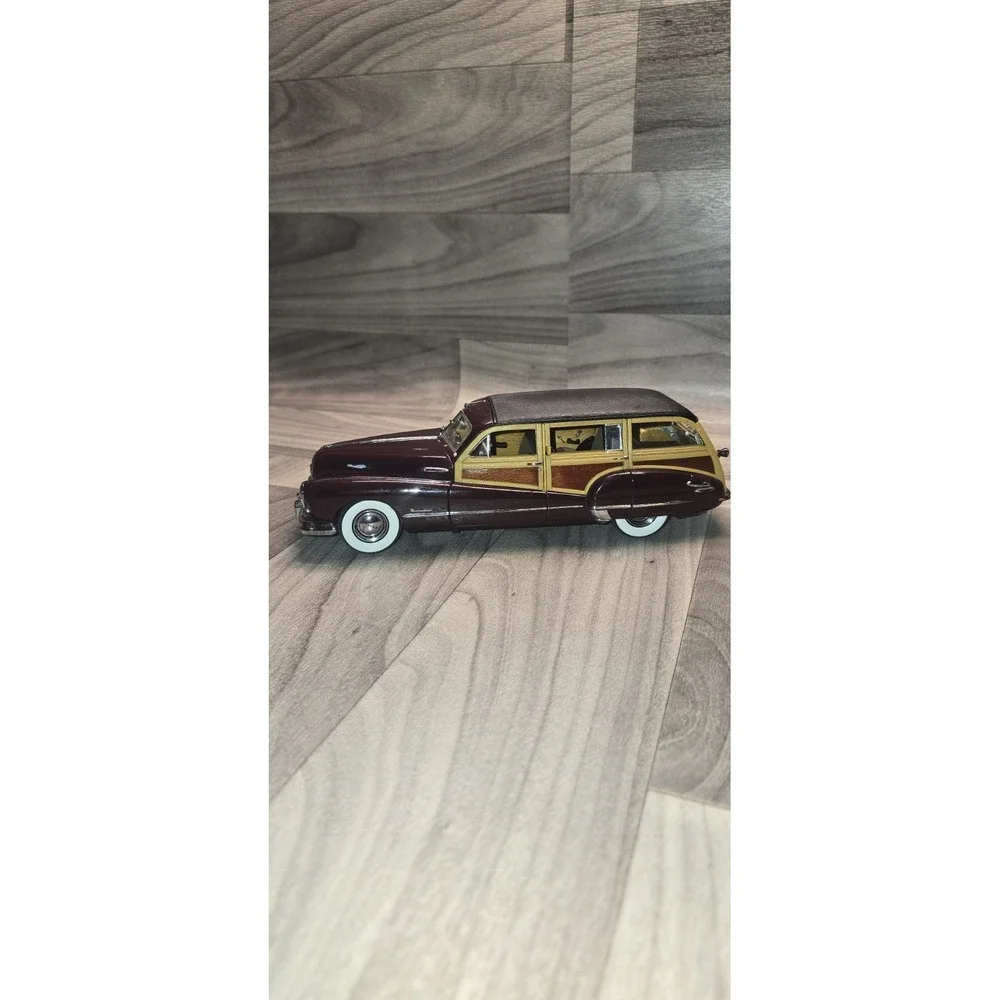 Danbury Mint Limited Edition 1947 Buick Roadmaster Esate Wagon  1/24